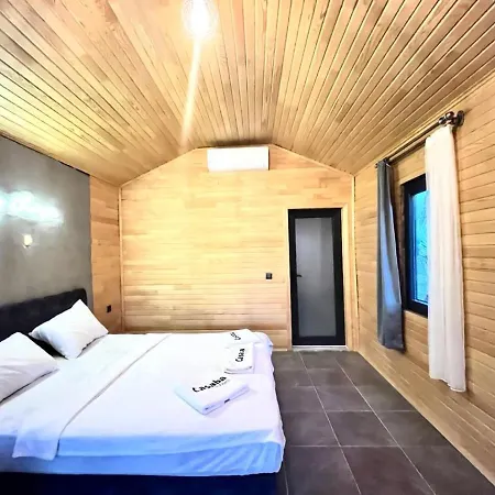 Nature Escape Rustic Bungalow With Backyard In Kas