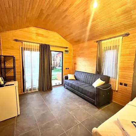 Nature Escape Rustic Bungalow With Backyard In